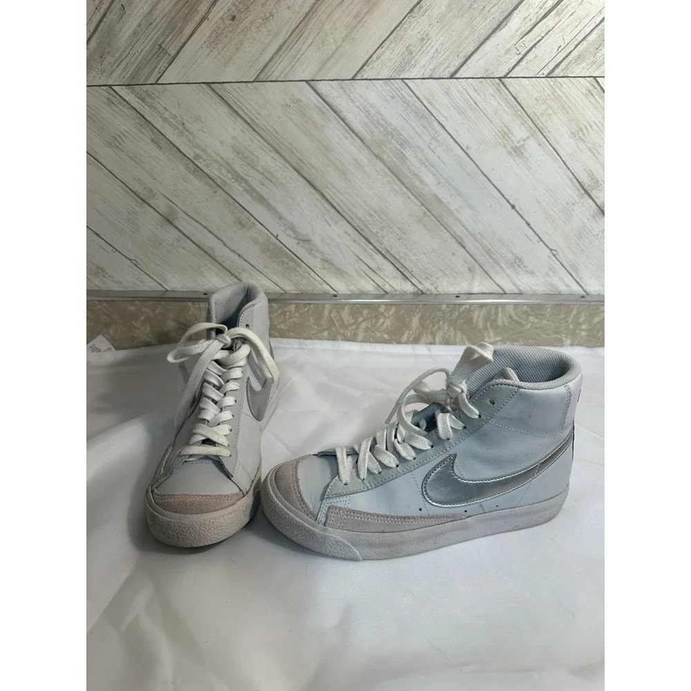 Nike Kids' Grade School Blazer Mid '77 Light Lavender Silver Metallic 6Y